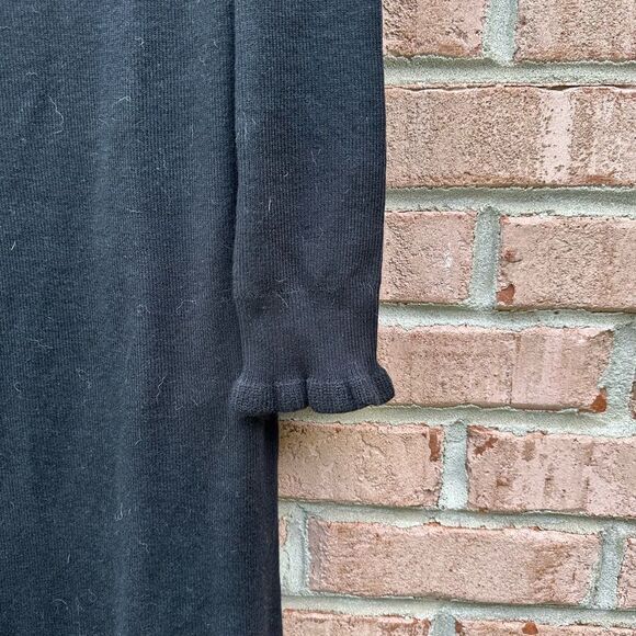 Elegant Black Turtleneck Dress - Picture 2 of 10